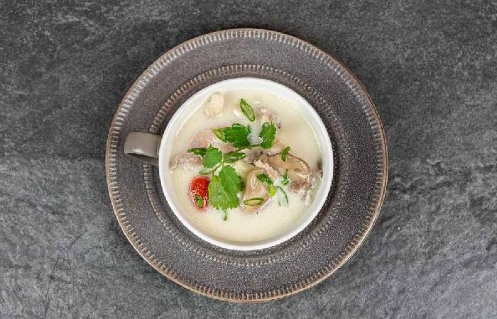 Tom Kha (Thai Galangal Coconut Soup)